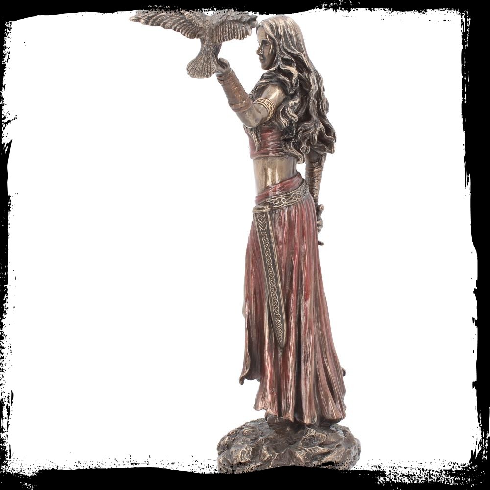 Morrigan Statue